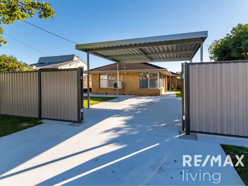 Renovated Lowest! 3 Bedrooms with study!