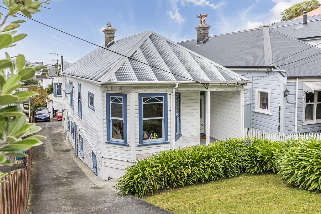 Hataitai 3Phòng ngủ Home and Income / Investment Opportunity