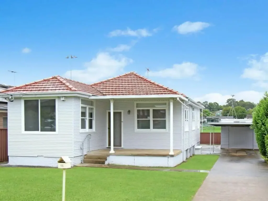Spacious Family Home with Self-Contained Studio – Back
