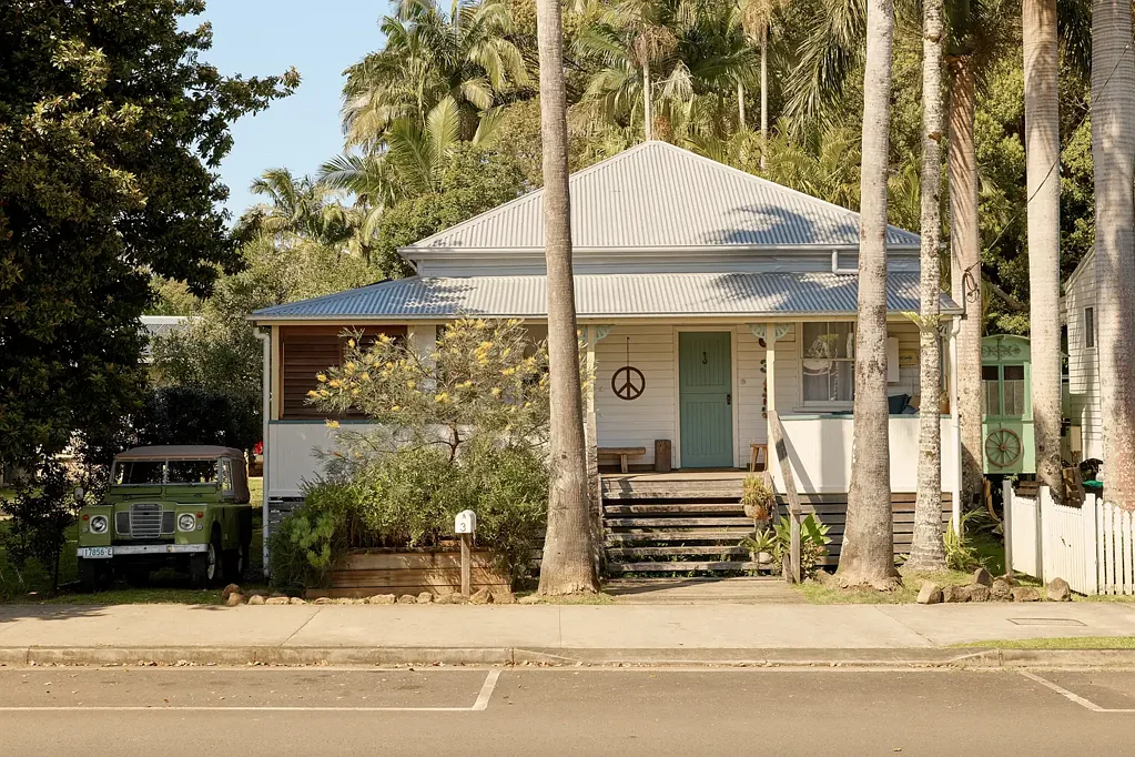 Bangalow 3 Bedroom Gypsy Creek - Timeless Queenslander Character in the Heart of Bangalow
