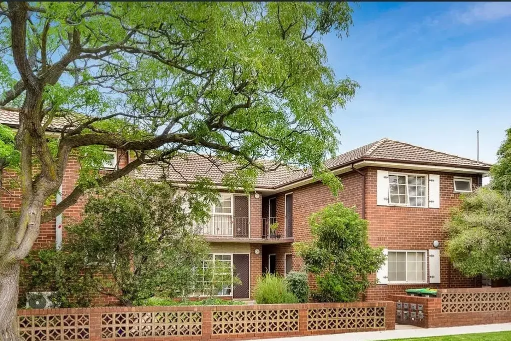 Low Maintenance & Convenient Living