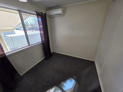 बेडरूम - Address Withheld, Blackwater, QLD 4717