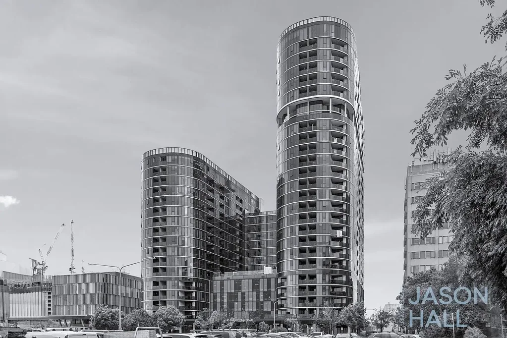 Phillip 1房  The Brief: Stylish 1-Bedroom in Prime Woden Location