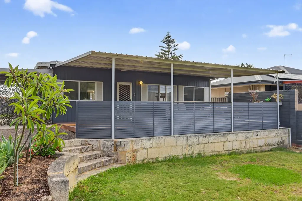 9 Wooleen Street, Golden Bay, WA 6174