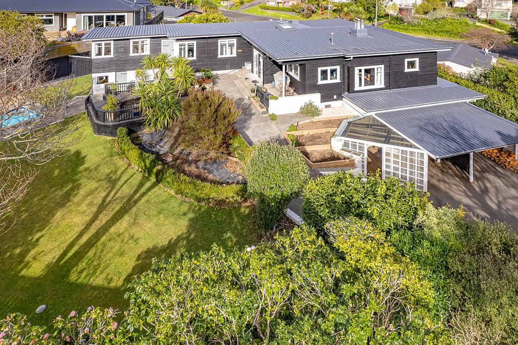 Saint Johns Hill 4 Slaapkamer Private family living in prestigious St Johns Hill