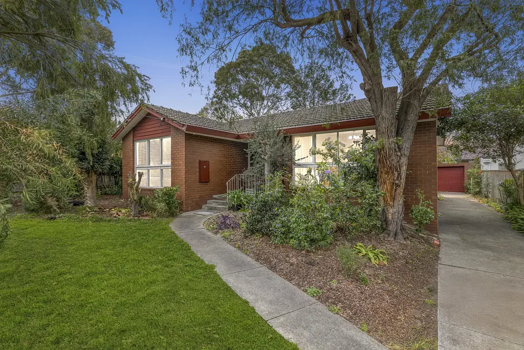 Mount Waverley 4غرفة نوم Endless Potential in a Blue-Chip Family Location