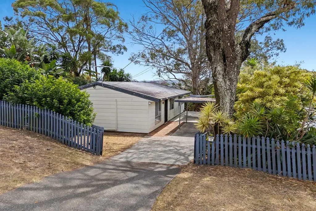 Beenleigh 3कमरा CHARACTER, COMFORT & A BACKYARD TO ENJOY - WELCOME TO 14 NARRAPORT CRESCENT, BEE