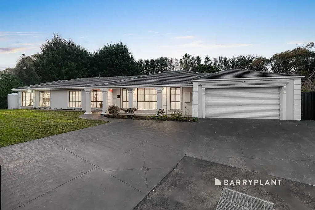 Narre Warren North 4 Bedroom The Perfect Family Retreat