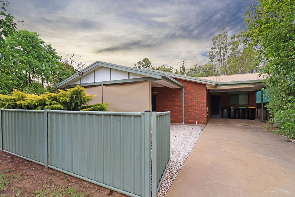 1/325 Poictiers Street, Deniliquin, NSW 2710