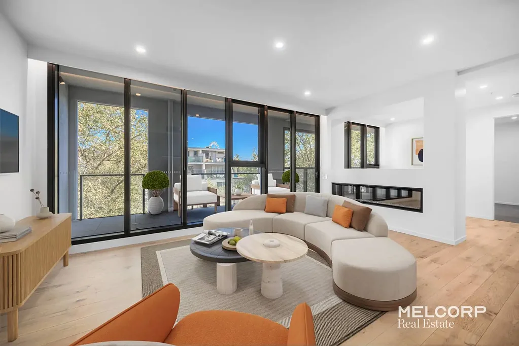 West Melbourne 3બેડરૂમ Experience Unrivaled Luxury in Gadsden – Where Bespoke Elegance, Breathtaking Views, and Exclusive Amenities Await!