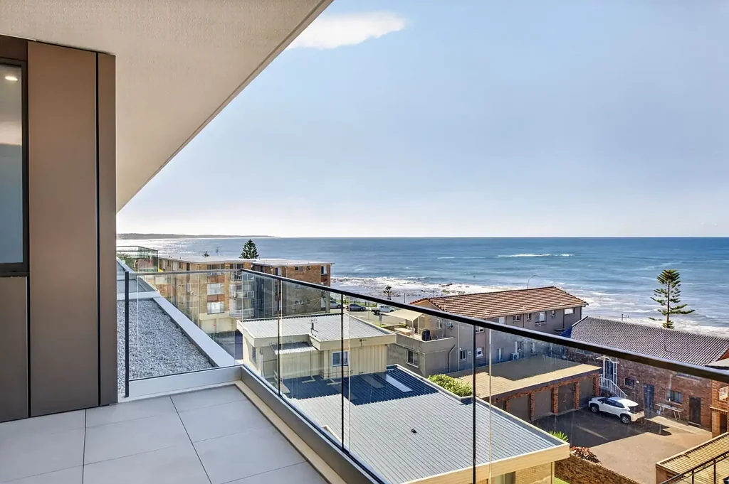 The Entrance 2部屋 GLASS Developers Final Release | Apartment with Stunning Ocean Views