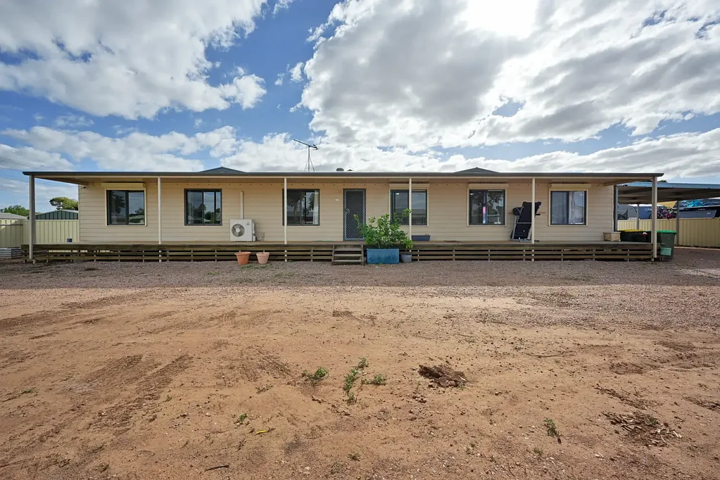 Stirling North 4ห้องนอน Substantial family living in a quiet location