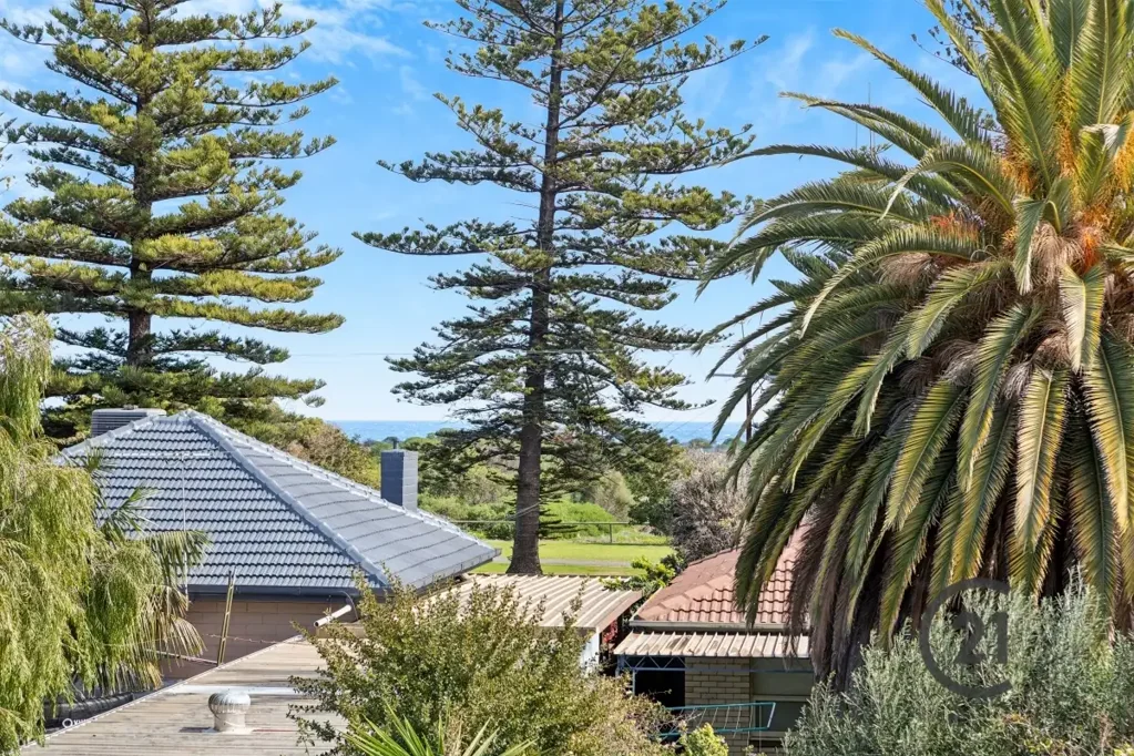 Osborne 4房  Coastal Location - Water views - Potential Galore