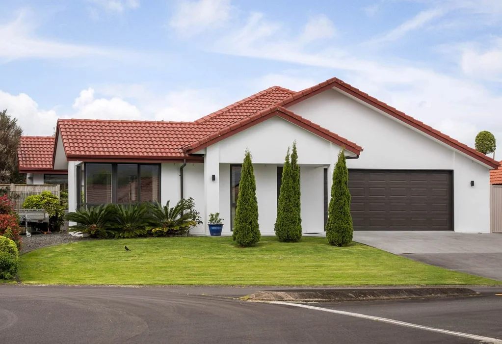 Resort-Style Living with Stunning Kaimai Views