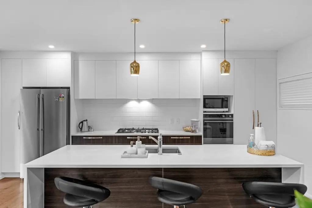 Flat Bush 5房  Luxury Living–Space, Style & Sophistication!