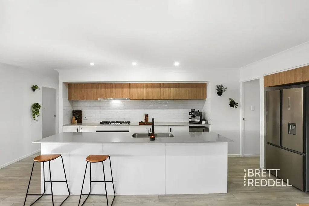 Ormeau Hills 4બેડરૂમ The Brief: House with Gated Trailer or Small Caravan Space, Multiple Living Areas & Outdoor Entertaining - Ormeau Hills