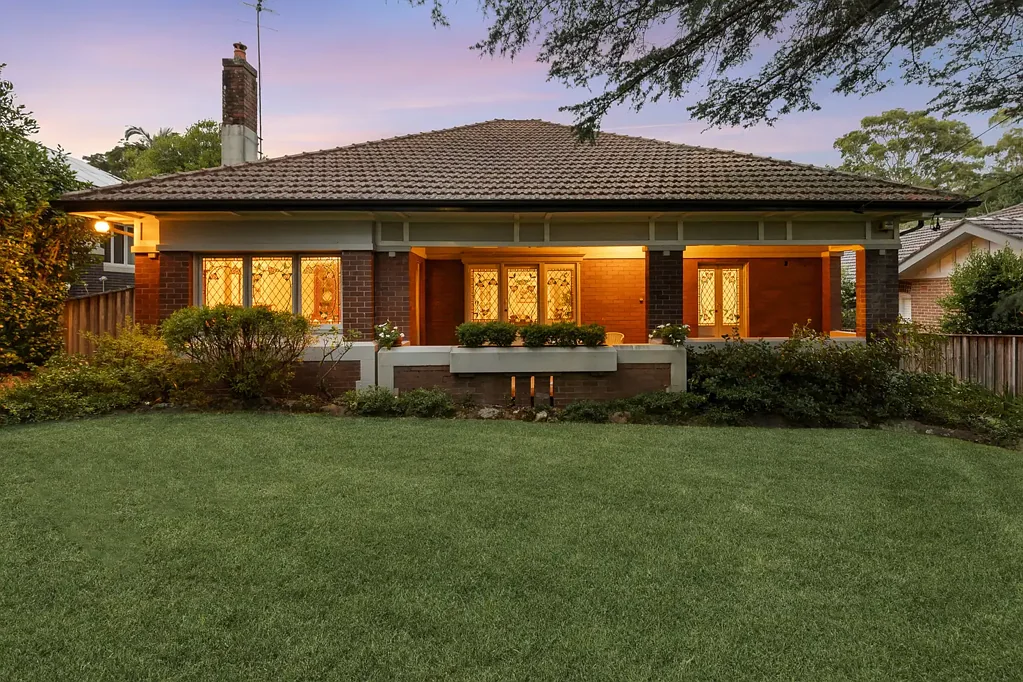 Cheltenham 4Zimmer Beautiful c1920s home of enduring character appeal