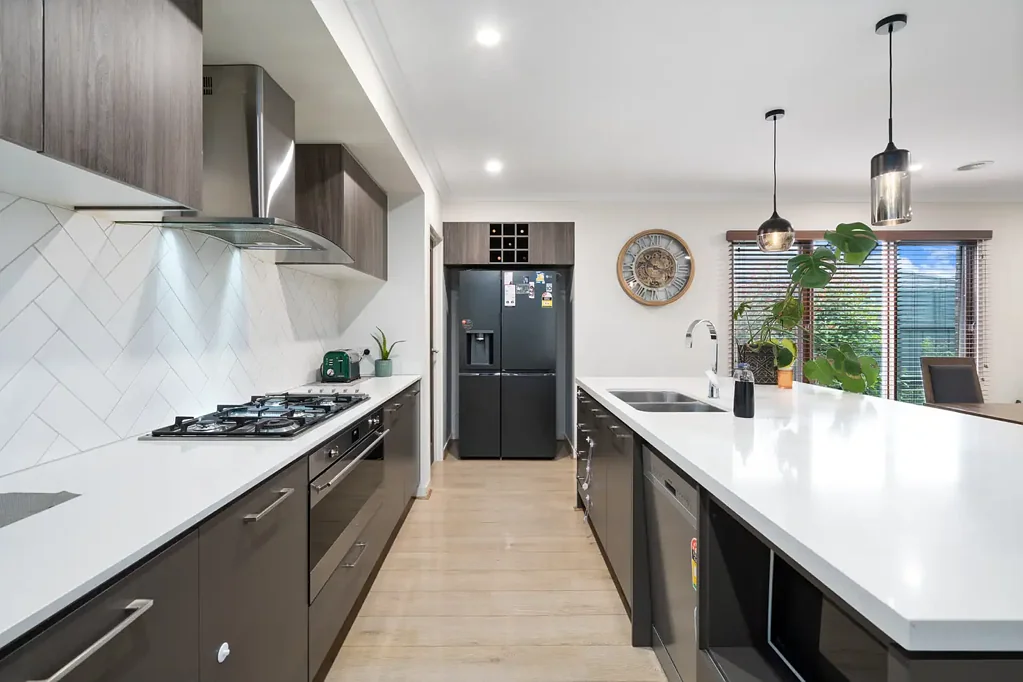 Stunning Henley Home in Eliston Estate
