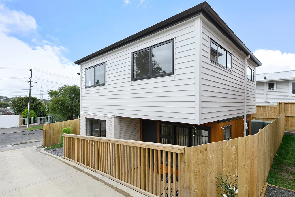 Blockhouse Bay 4chambre Motivated Developer Wants This Sold!!