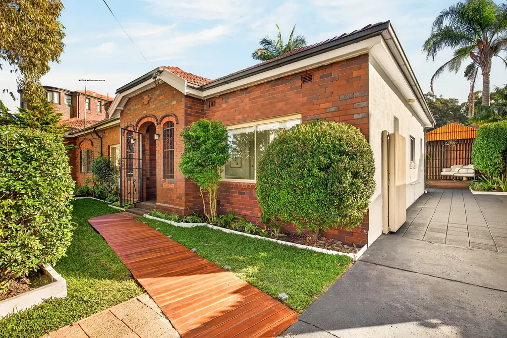 Kingsford 3બેડરૂમ Charming Renovated Home in a Prime Lifestyle Location