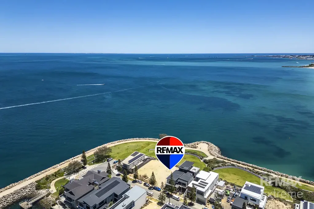 North Coogee ABSOLUTE OCEANFRONT – ONE OF PERTH’S MOST PRESTIGIOUS LOCATIONS