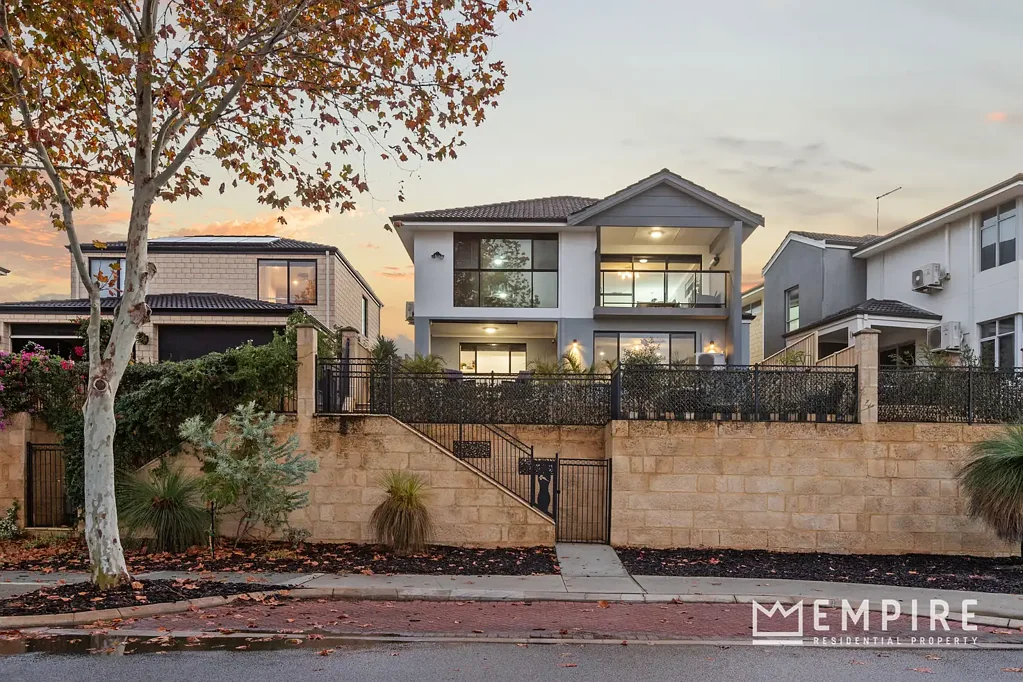 Beeliar 4Kwarto Sublime Park-side Family Living!