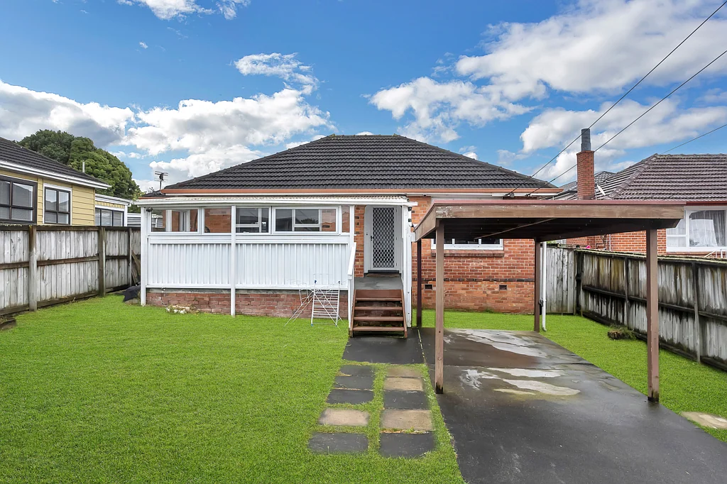 42 White Swan Road, Mount Roskill, Auckland City, Auckland