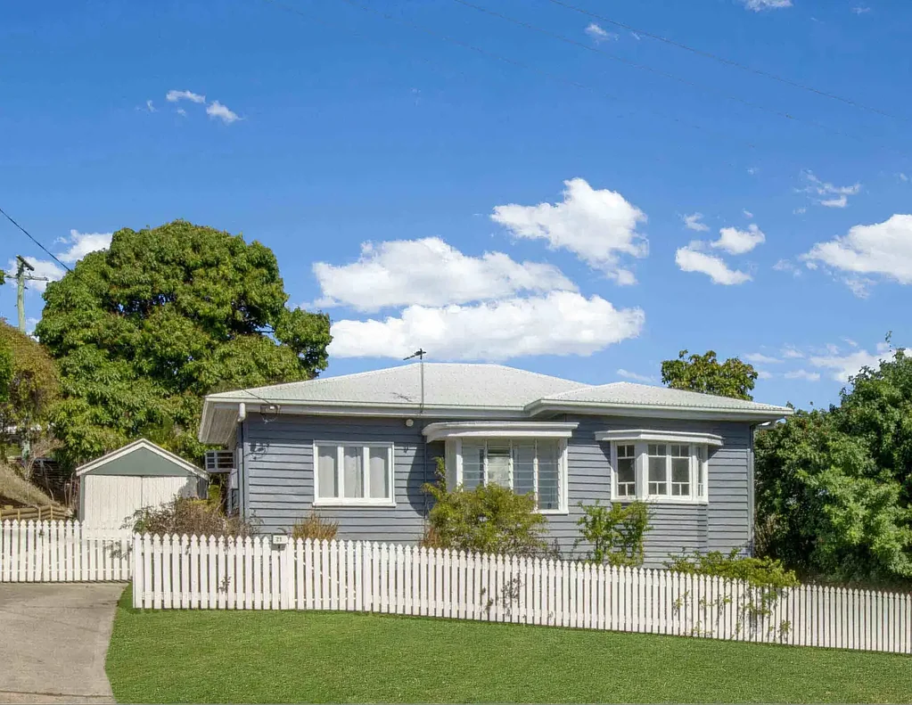 West Gladstone 3 Bedroom Charming Home in sought-after West Gladstone - Ideal for Investor or First Home Buyer!