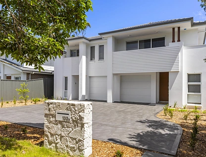 132b President Avenue, Miranda, Sutherland Shire, 4 غرف, 2 حمامات, Apartment
