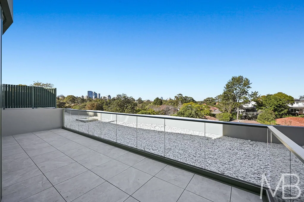 Brand New Three Bed Apartment with Study
