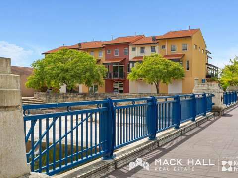 Ellenbrook 2 Bedroom Lock & Leave Living