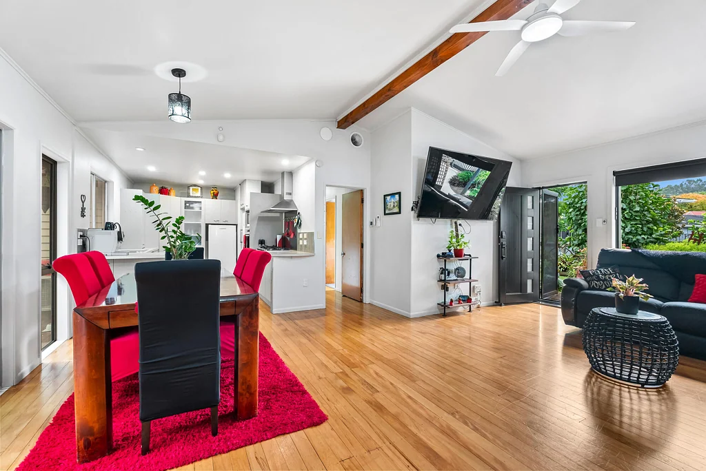 Whau Valley 3房  Gated Privacy, Elevated Comfort