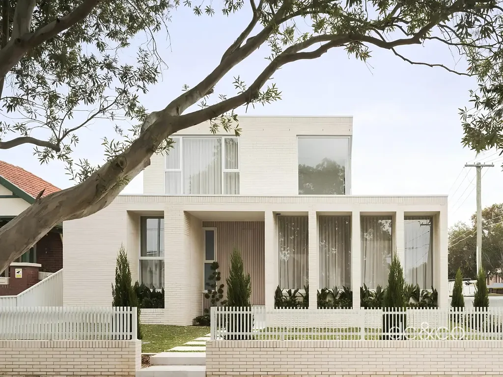 Five Dock 4Habitaciones Contemporary luxury entertainer in an Elite Bayside Pocket