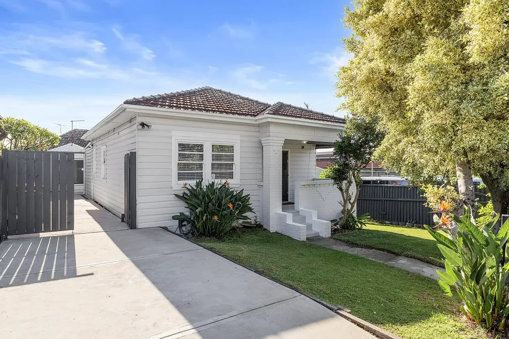 Mayfield West 4 Bedroom Prime Corner Block in Central Location