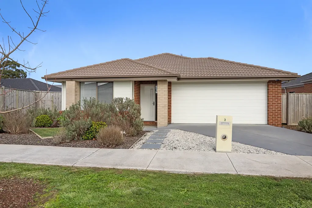 Large Family Home Winter Valley