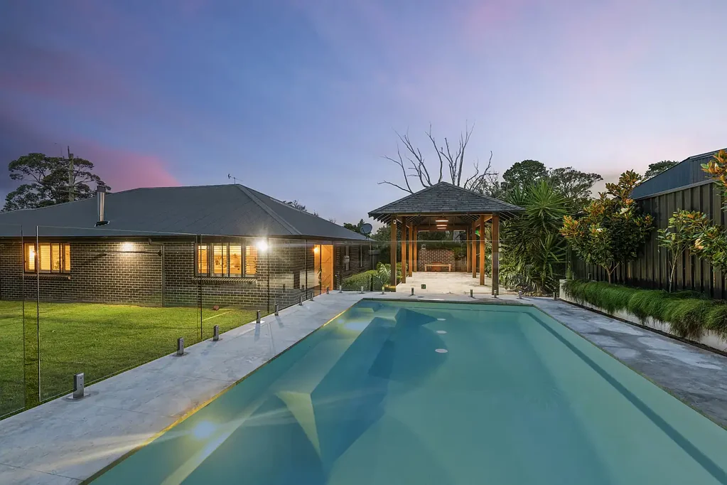Hill Top 4房  Private Family Retreat with Pool, Designed for Entertaining