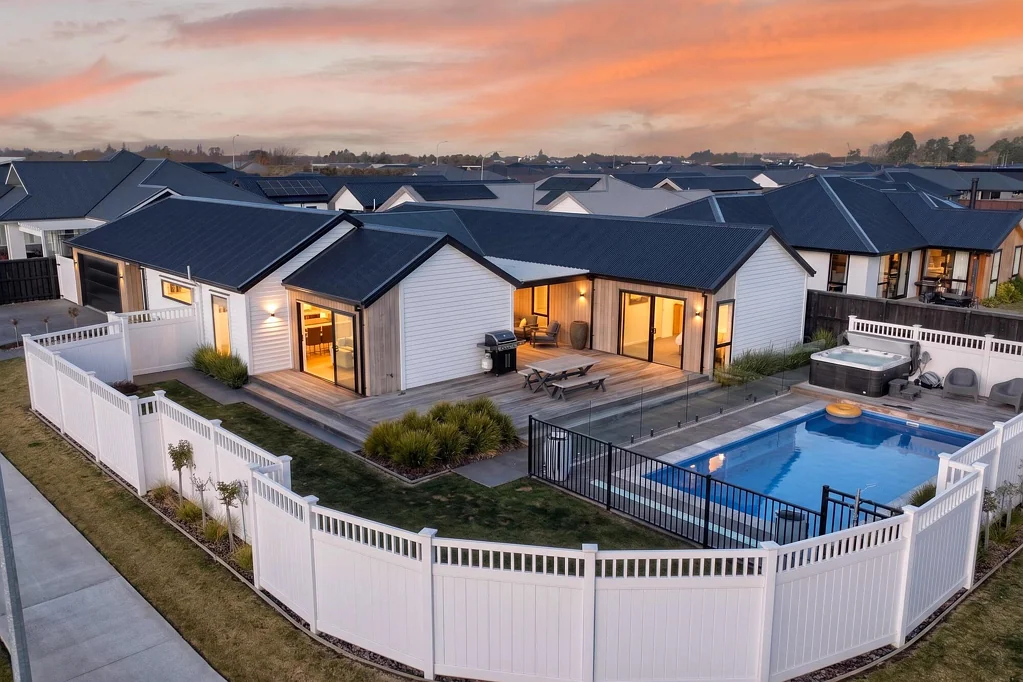 Rangiora 4chambre A little bit of resort, a lot of home