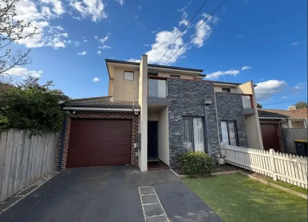 Modern Family Home in Prime Location