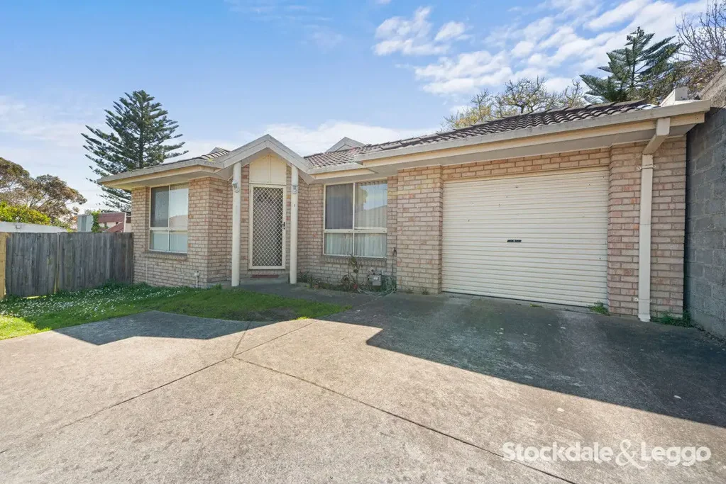 2/305 Princes Drive, Morwell