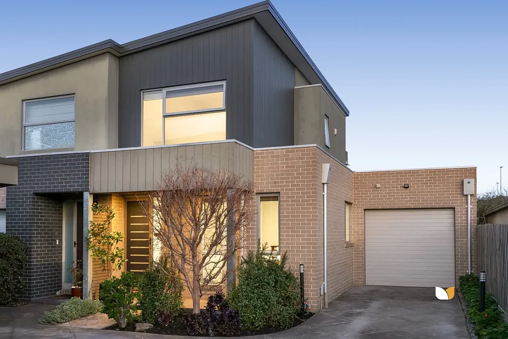 Oak Park 3 Slaapkamer Polished Executive Townhouse in Quiet Cul-de-Sac
