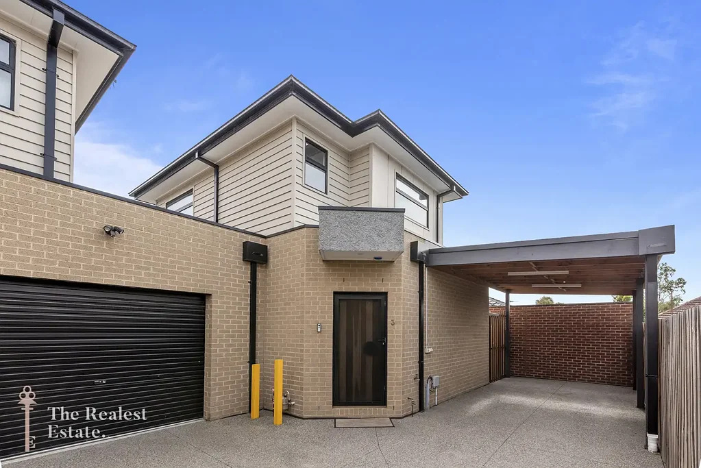 Boutique Style Townhouse!