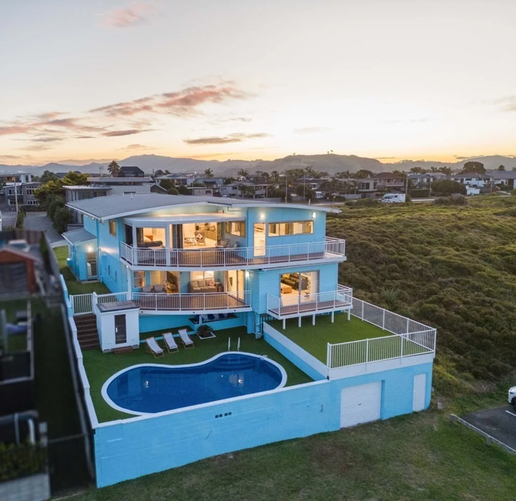 Papamoa 6房  Beachfront, Multi-Living with Income Potential.