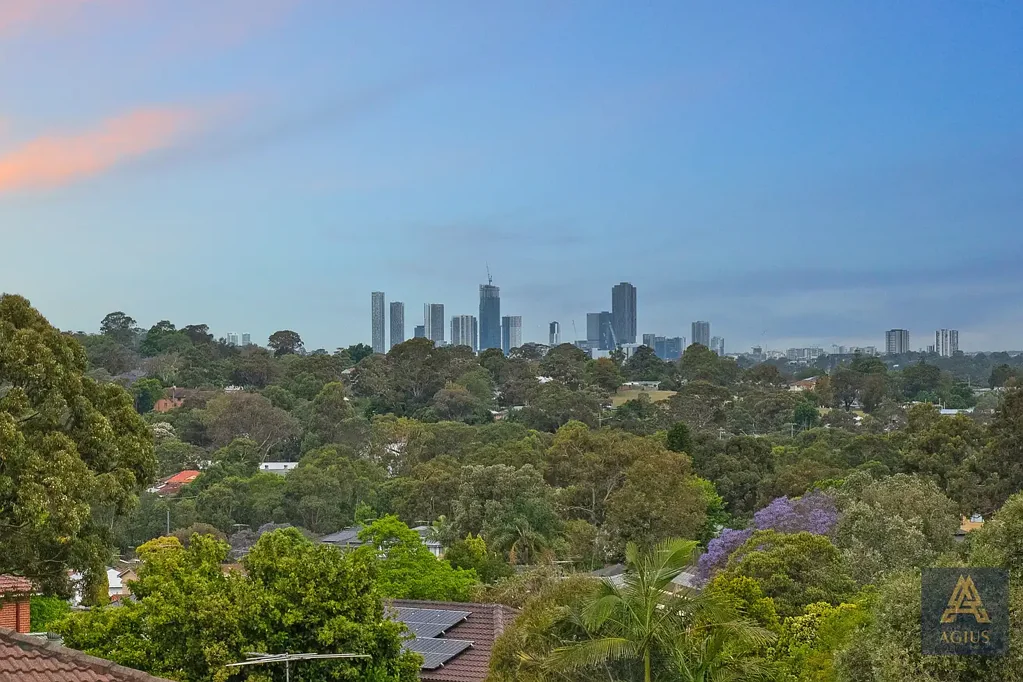 Spacious Family Home with Parramatta views!