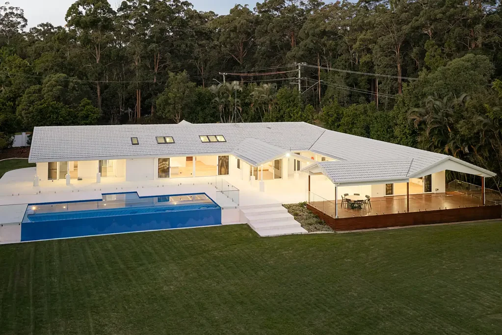 Buderim 5कमरा Expansive Entertainer in Elite Education Precinct