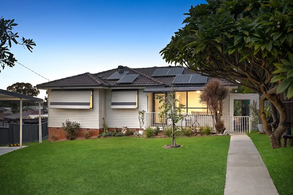 Seven Hills 3 Bedroom Convenience and options galore!