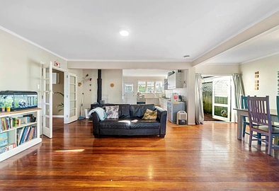 Full section Three bedroom house in Onehunga