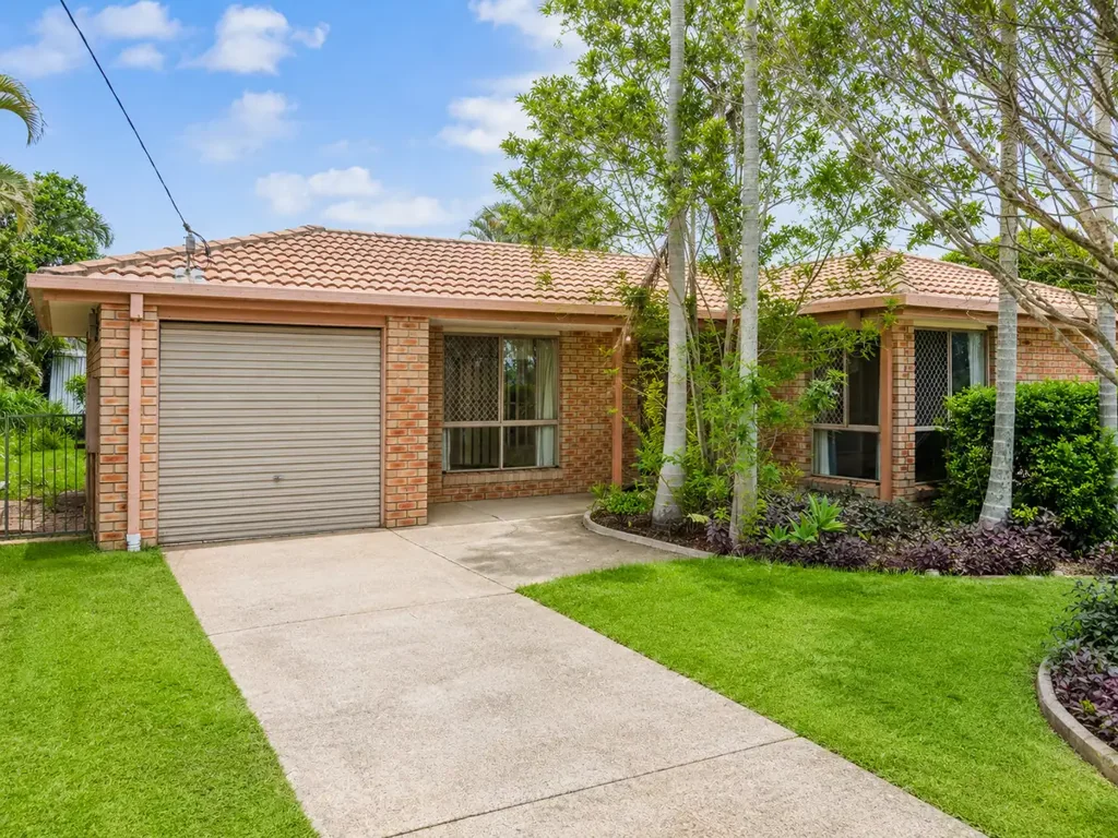 Boronia Heights 4 Slaapkamer YOUR FIRST HOME OR A SMART INVESTMENT? THIS ONE TICKS THE BOXES!