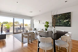 2/330 Churchill Avenue, Subiaco