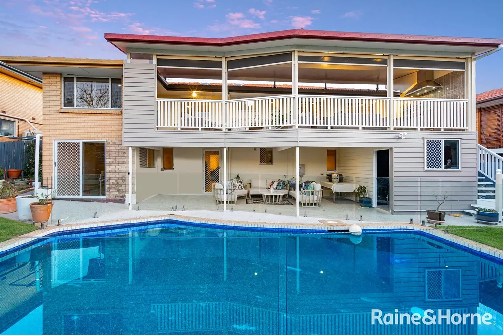 Everton Park 4ห้องนอน Beautifully Renovated Home in a Desirable Location!
