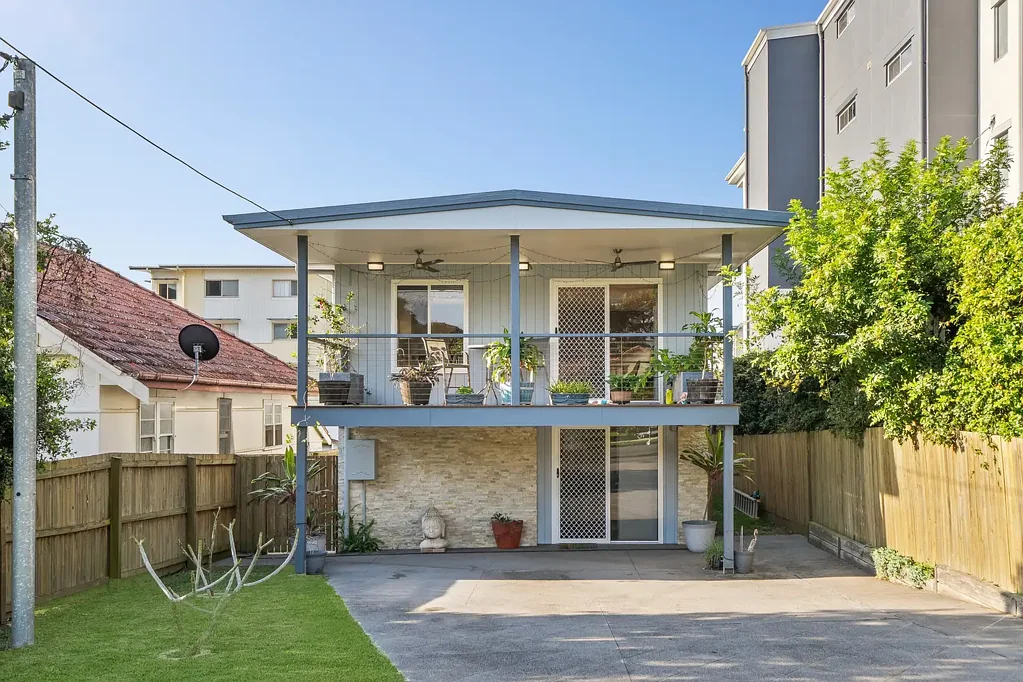 24a Dix Street, Redcliffe, QLD 4020
